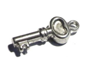 Key charm in stainless steel 19mm