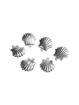 Clamshell charm in stainless steel